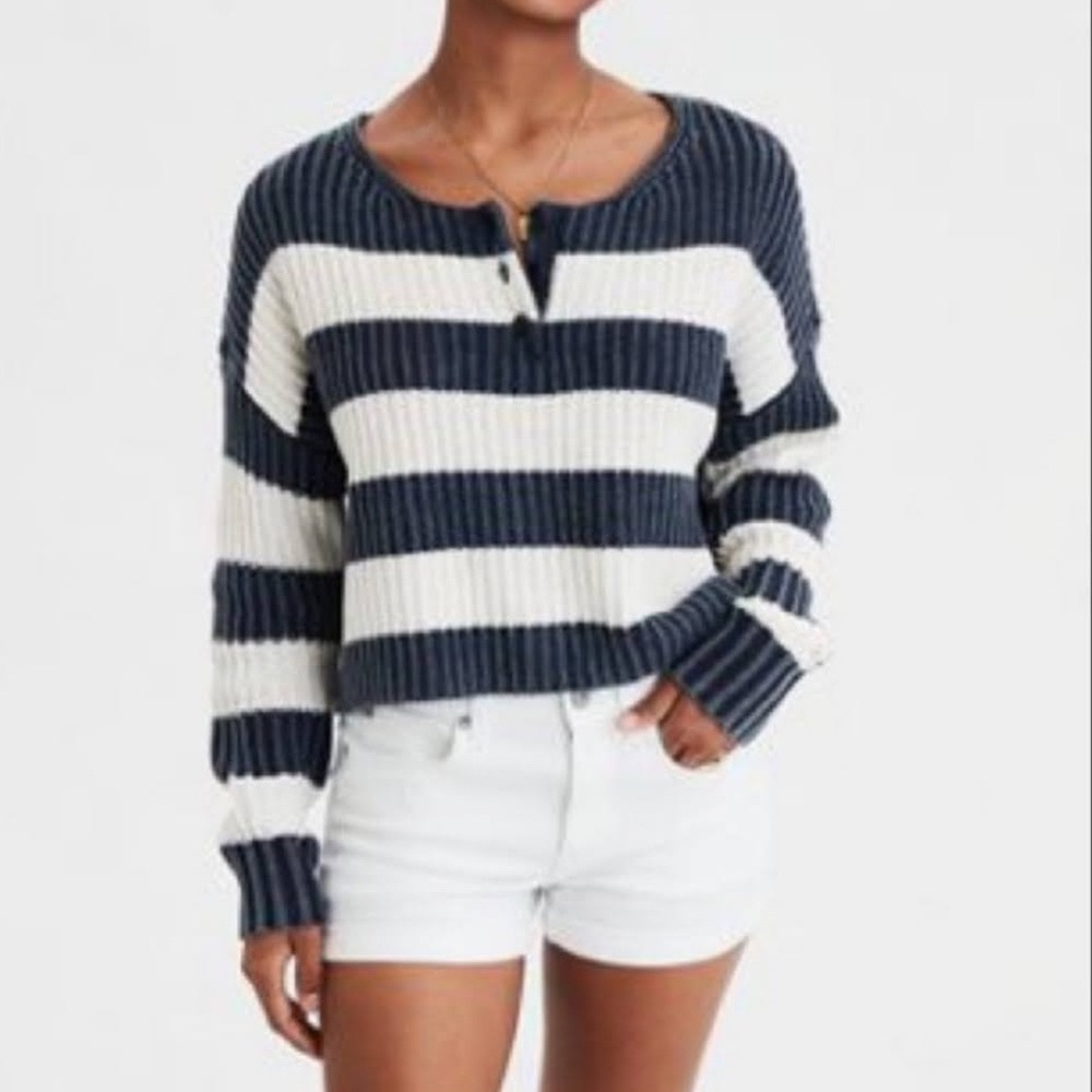 American Eagle cropped henley sweater blue white stripe pullover boxy buttons